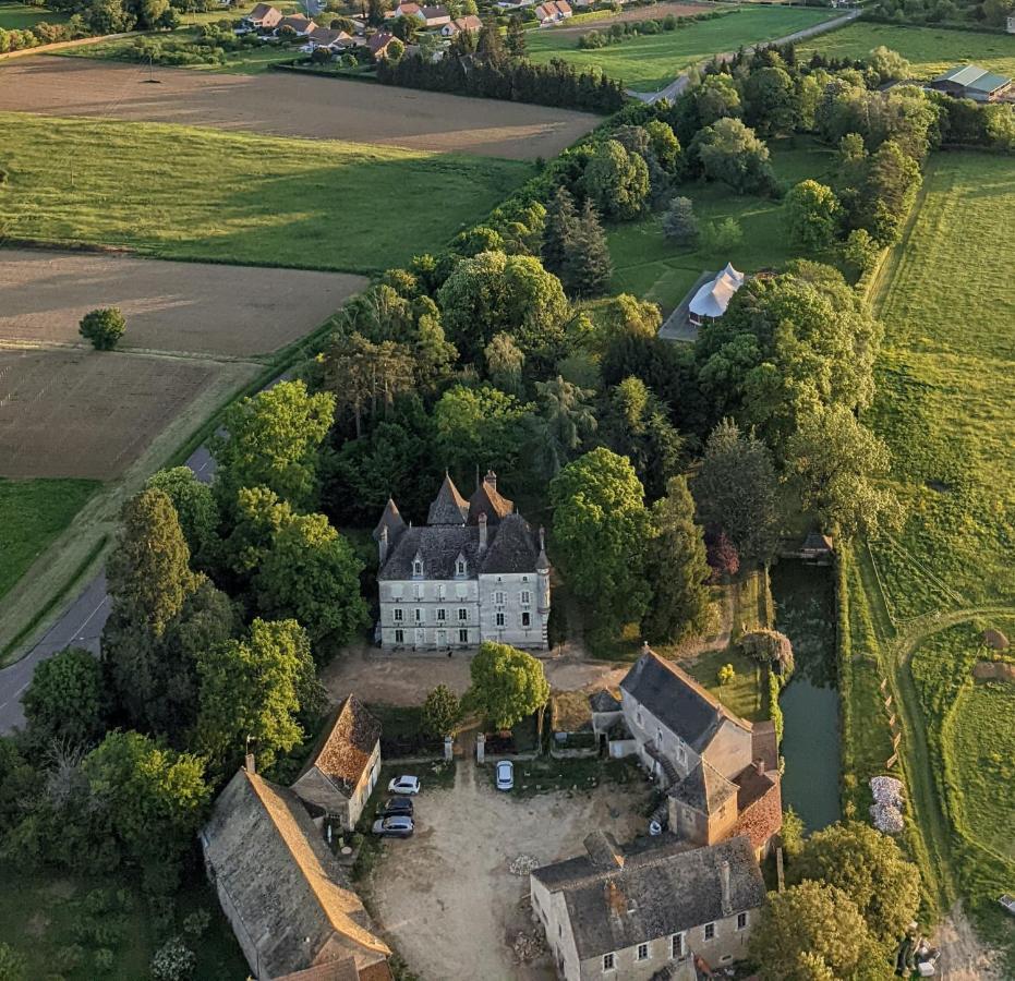 Chateau Du Mauny, Gites Et Chambres D'Hotes En Bourgogne Rosey Dış mekan fotoğraf